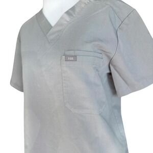 Gray FIGS scrub top with V neck‎ and short sleeve EUC